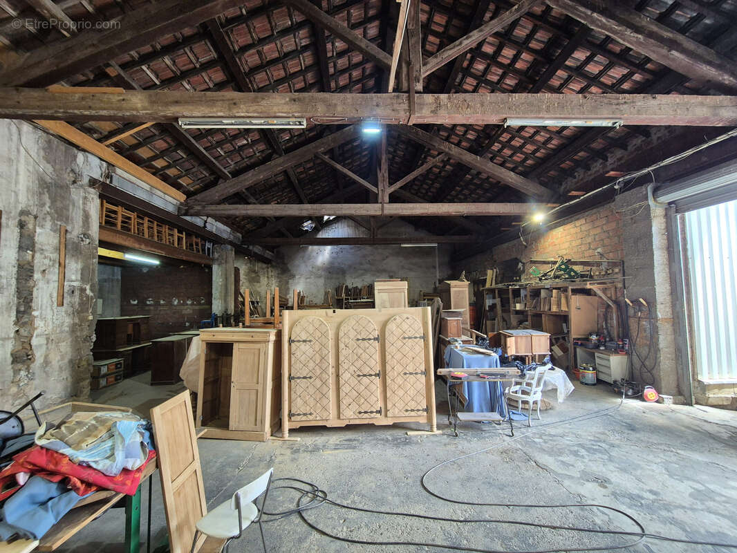 Commerce à NARBONNE