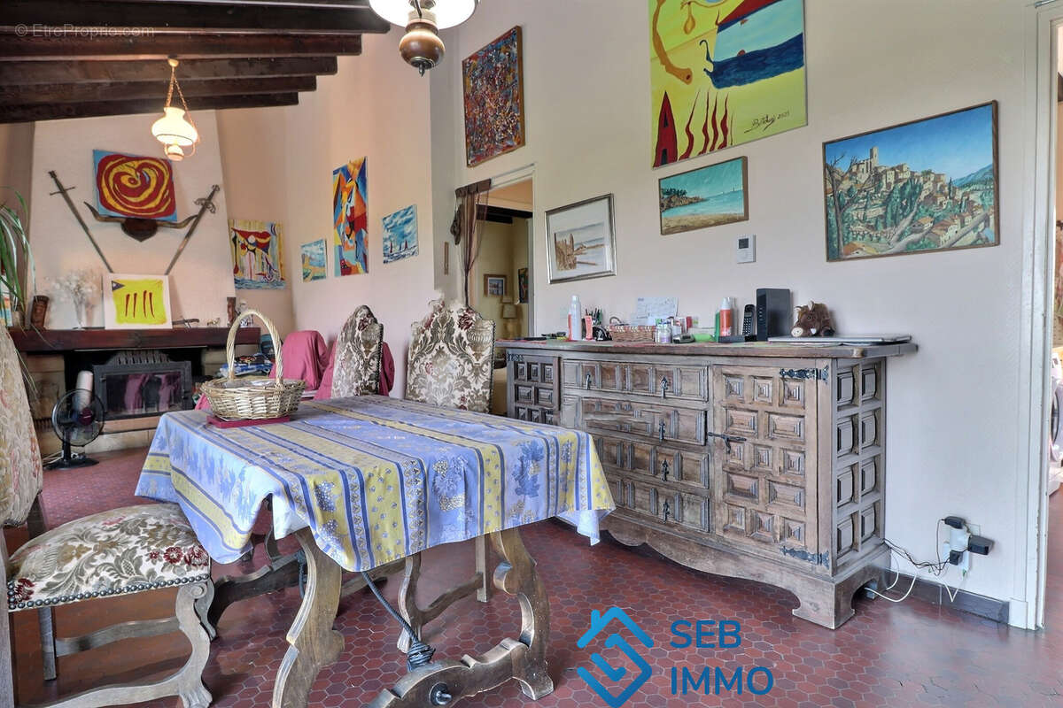 Autre à LAROQUE-DES-ALBERES