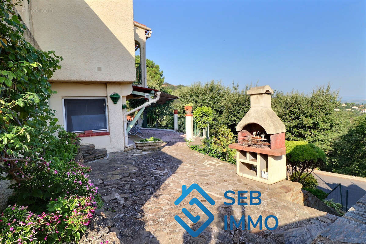 Autre à LAROQUE-DES-ALBERES