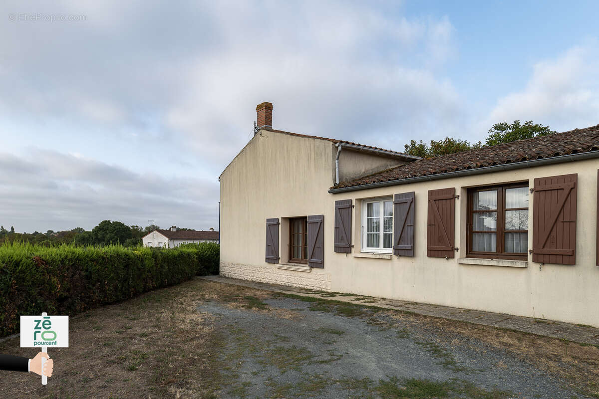Maison à CHAILLE-LES-MARAIS