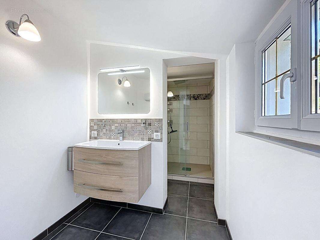 Maison à LE CANNET-DES-MAURES