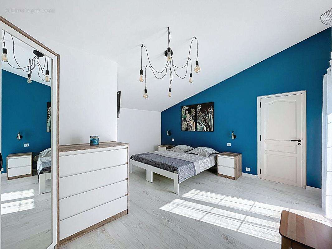 Maison à LE CANNET-DES-MAURES