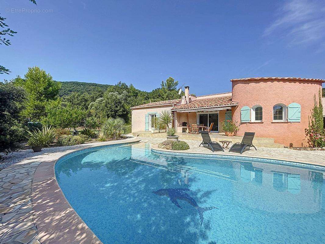 Maison à LE CANNET-DES-MAURES