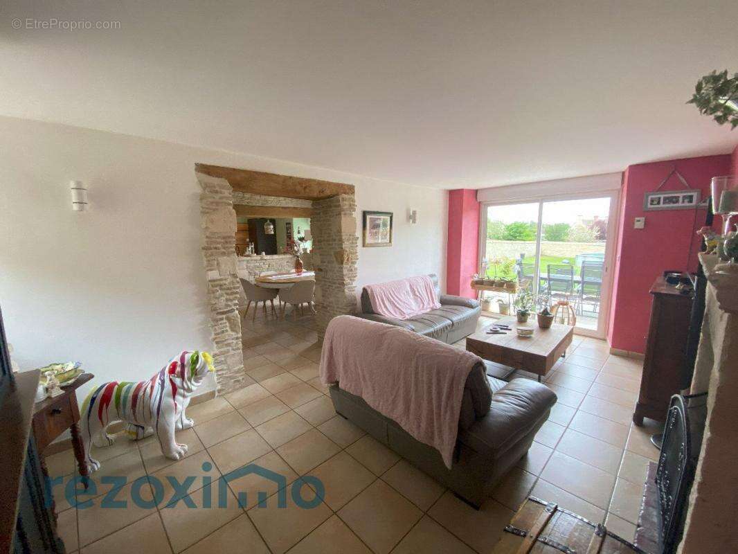 Maison à SAINT-PIERRE-SUR-DIVES