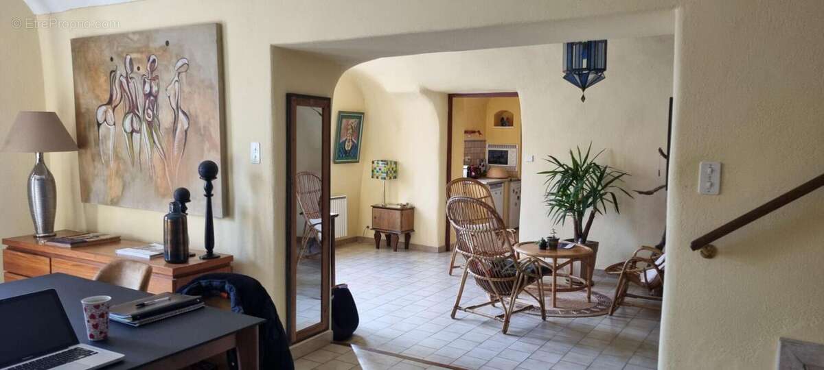 Appartement à ROCHEMAURE