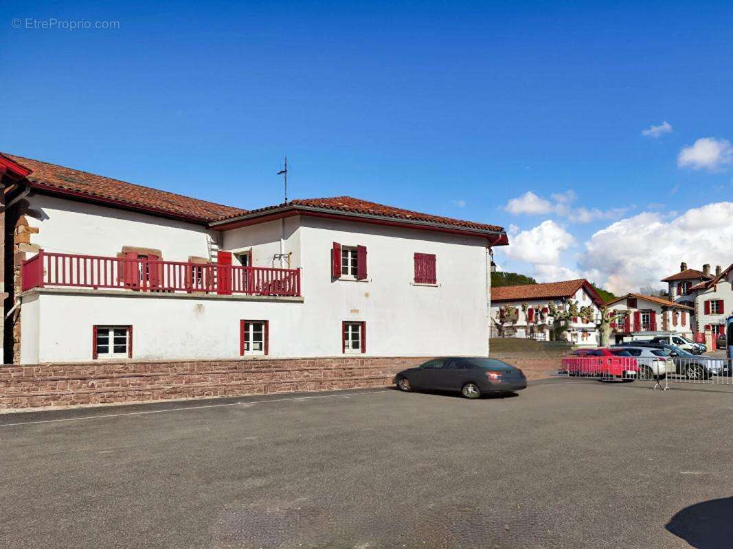 Maison à SAINT-ETIENNE-DE-BAIGORRY