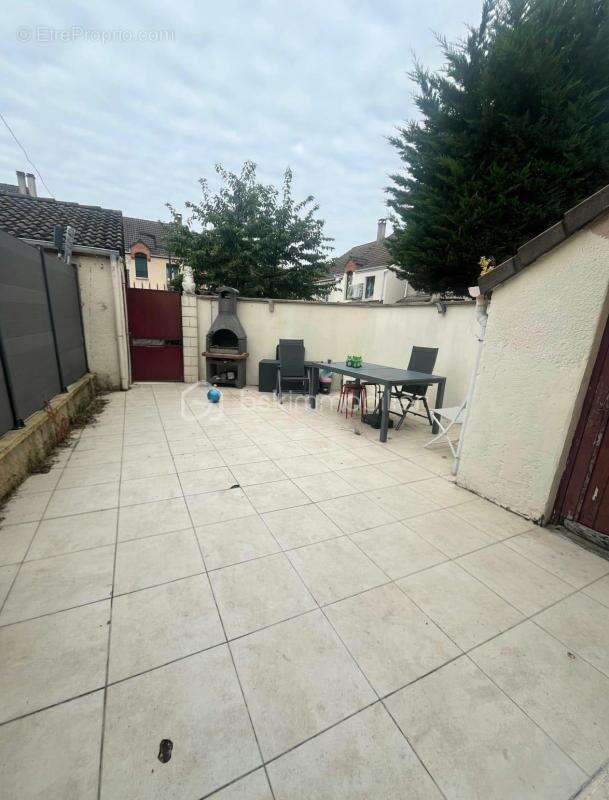 Maison à SAINT-BRICE-SOUS-FORET