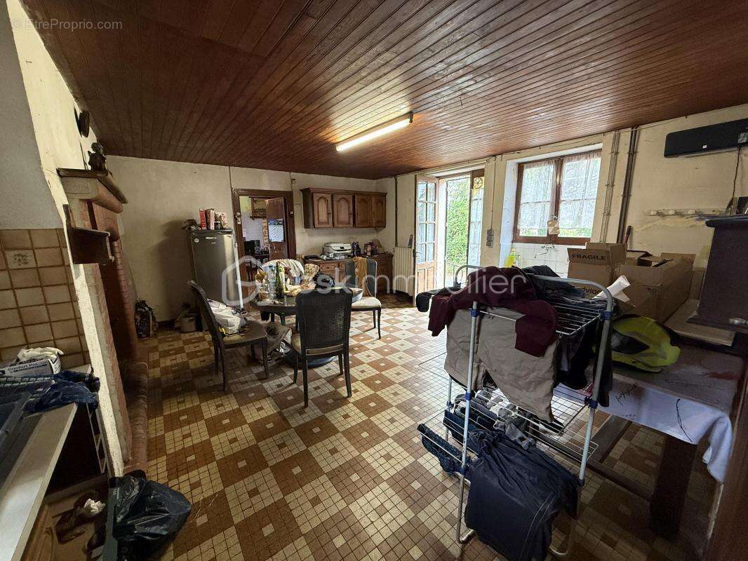 Maison à VEYRINES-DE-VERGT