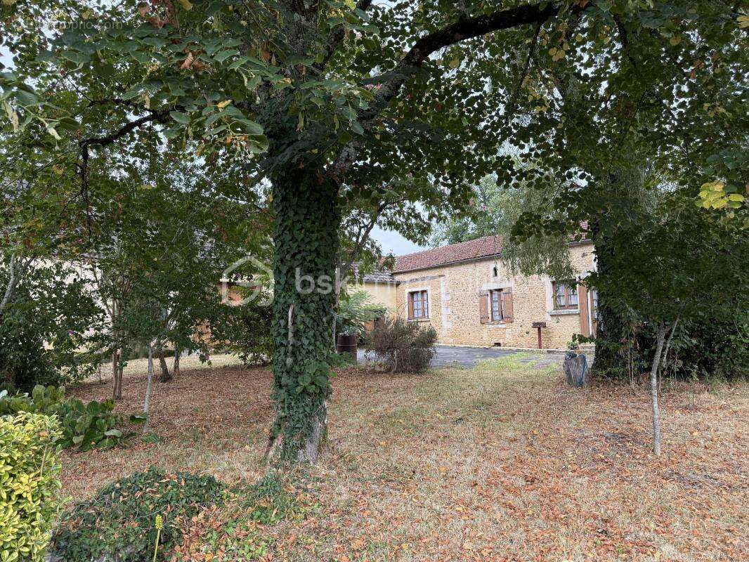 Maison à VEYRINES-DE-VERGT