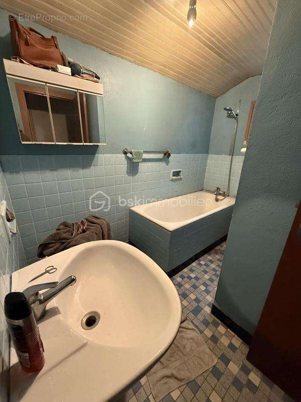 Maison à VEYRINES-DE-VERGT