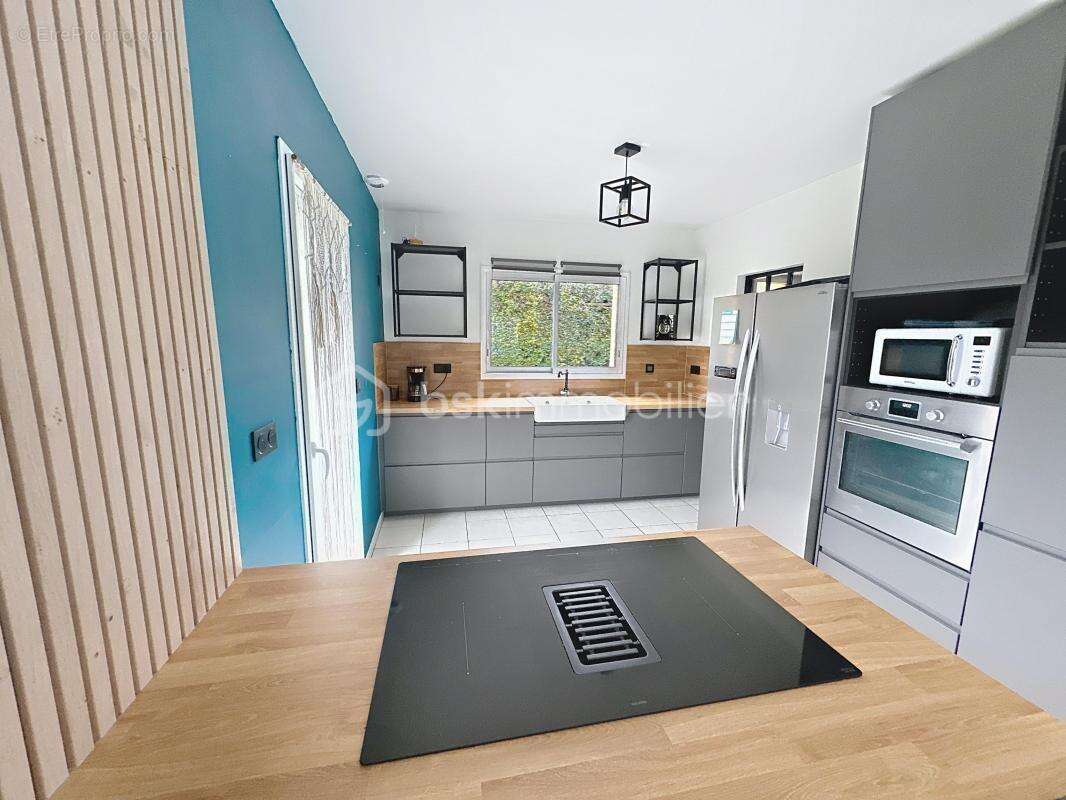 Maison à SAINT-URBAIN