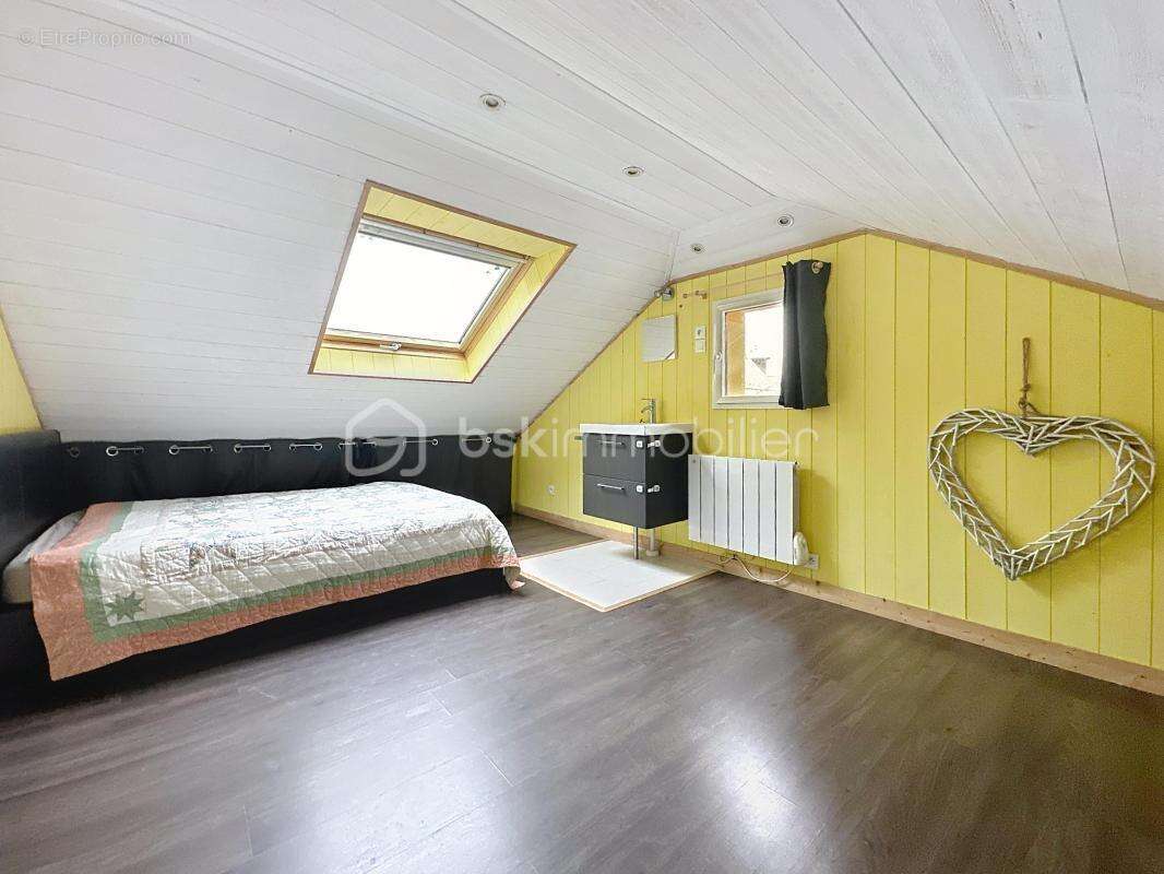 Maison à SAINT-URBAIN