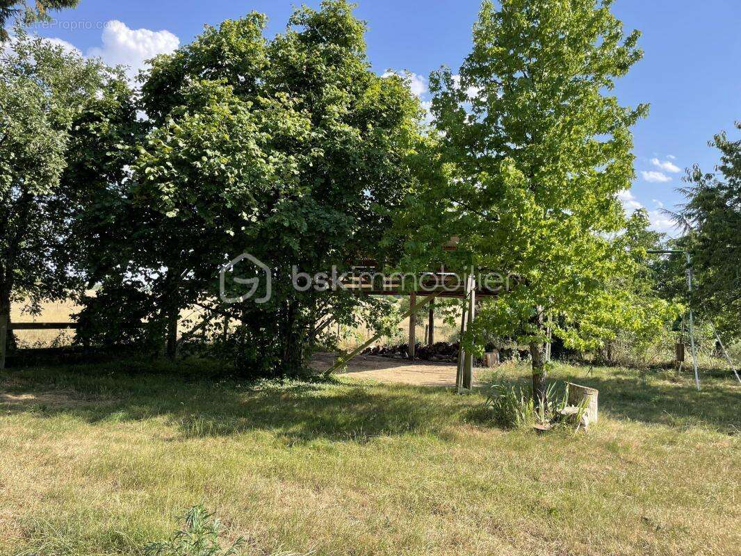 Maison à LA SELLE-EN-HERMOY