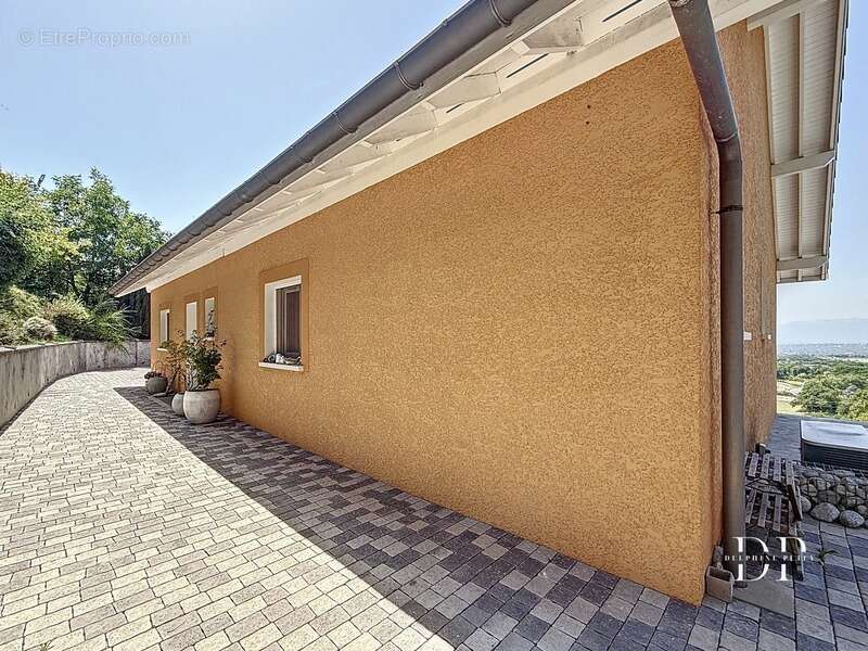 Maison à CRANVES-SALES