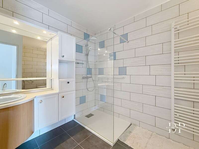 Maison à CRANVES-SALES