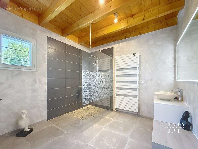 Maison à CRANVES-SALES