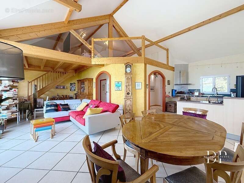 Maison à CRANVES-SALES