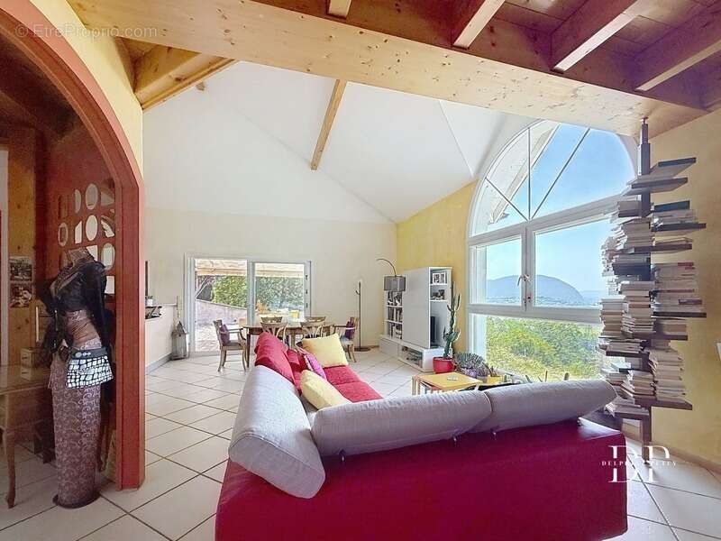 Maison à CRANVES-SALES