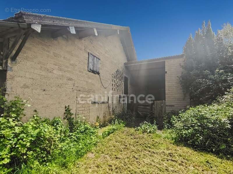 Maison à SAVIGNY-EN-REVERMONT