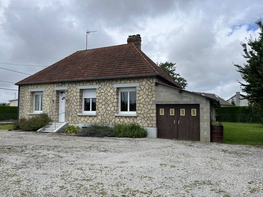 Maison à CAMPNEUSEVILLE