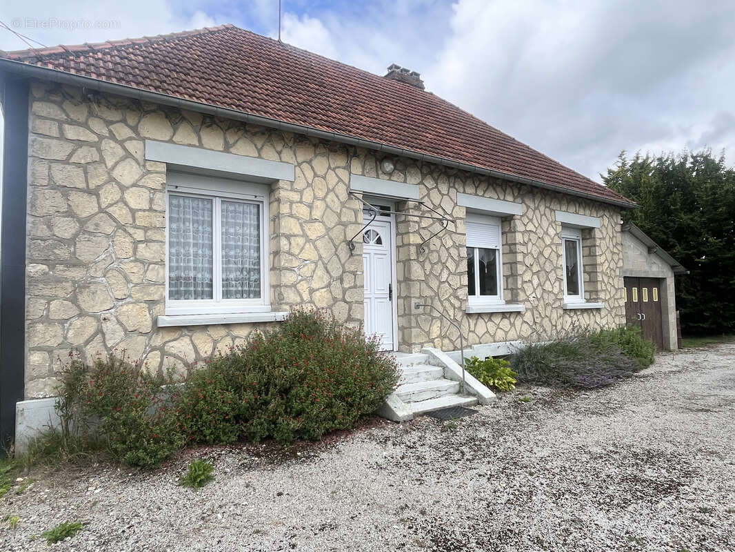 Maison à CAMPNEUSEVILLE