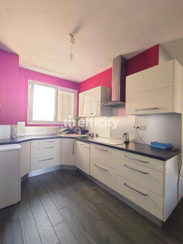 Appartement à LYON-8E