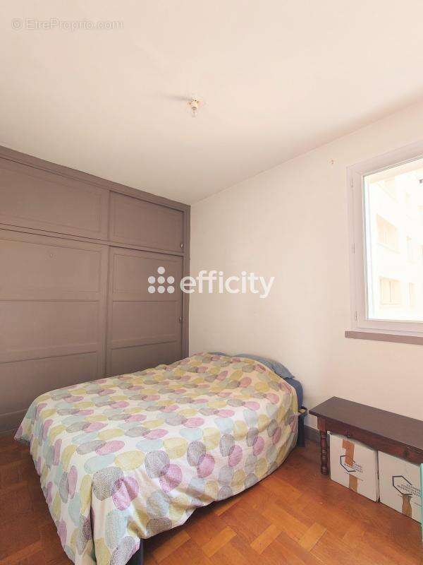 Appartement à LYON-8E