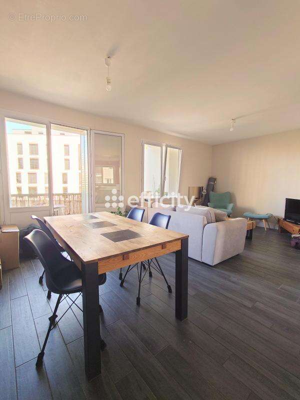 Appartement à LYON-8E