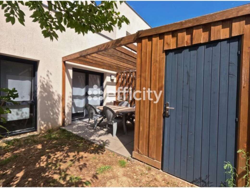 Appartement à MEYZIEU