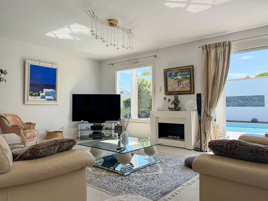 Maison à VAUX-SUR-MER