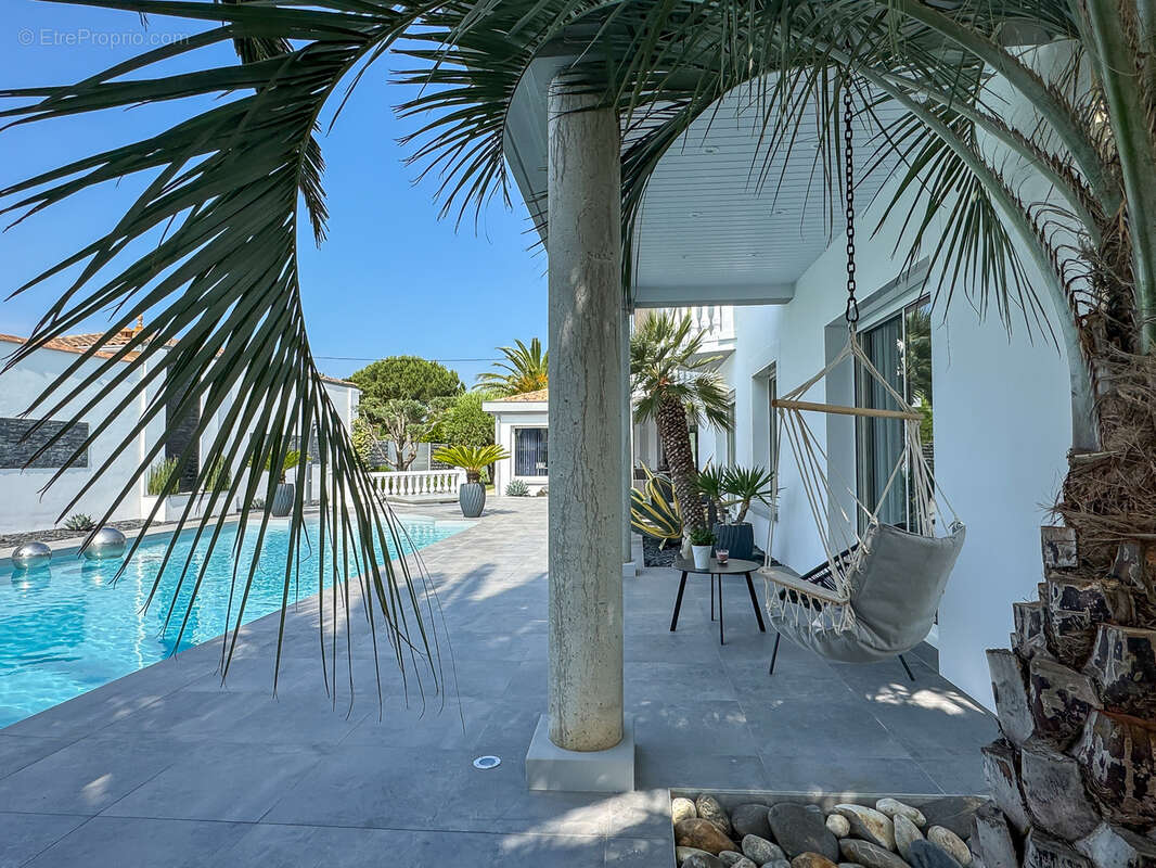 Maison à VAUX-SUR-MER