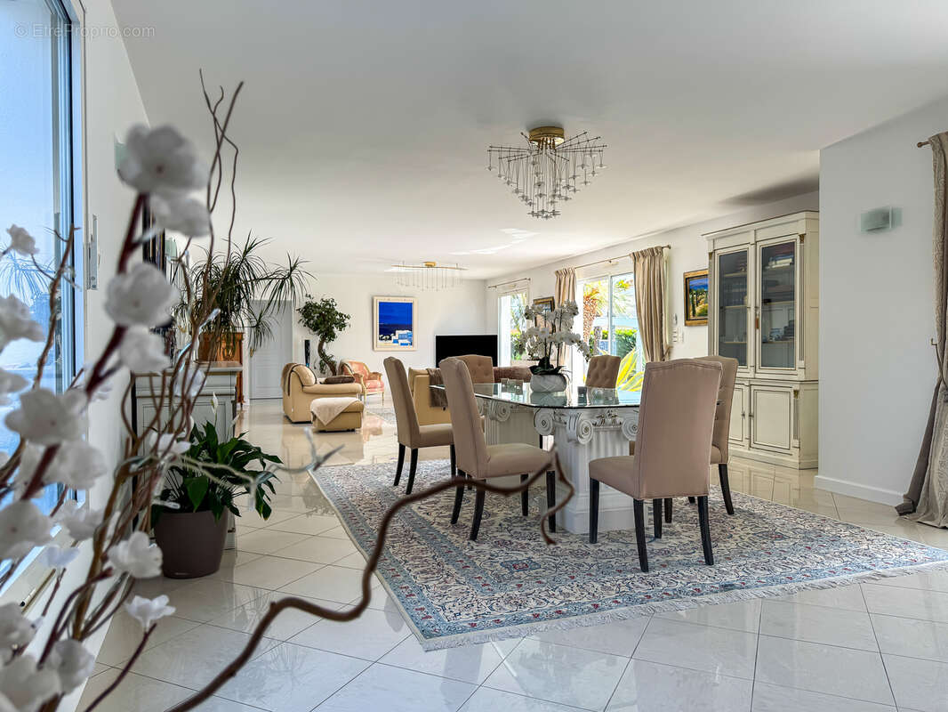 Maison à VAUX-SUR-MER