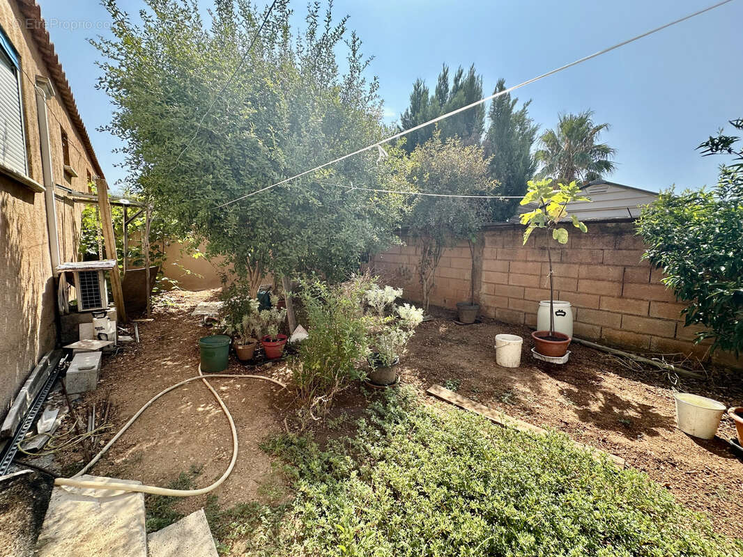 Maison à SAINT-GILLES