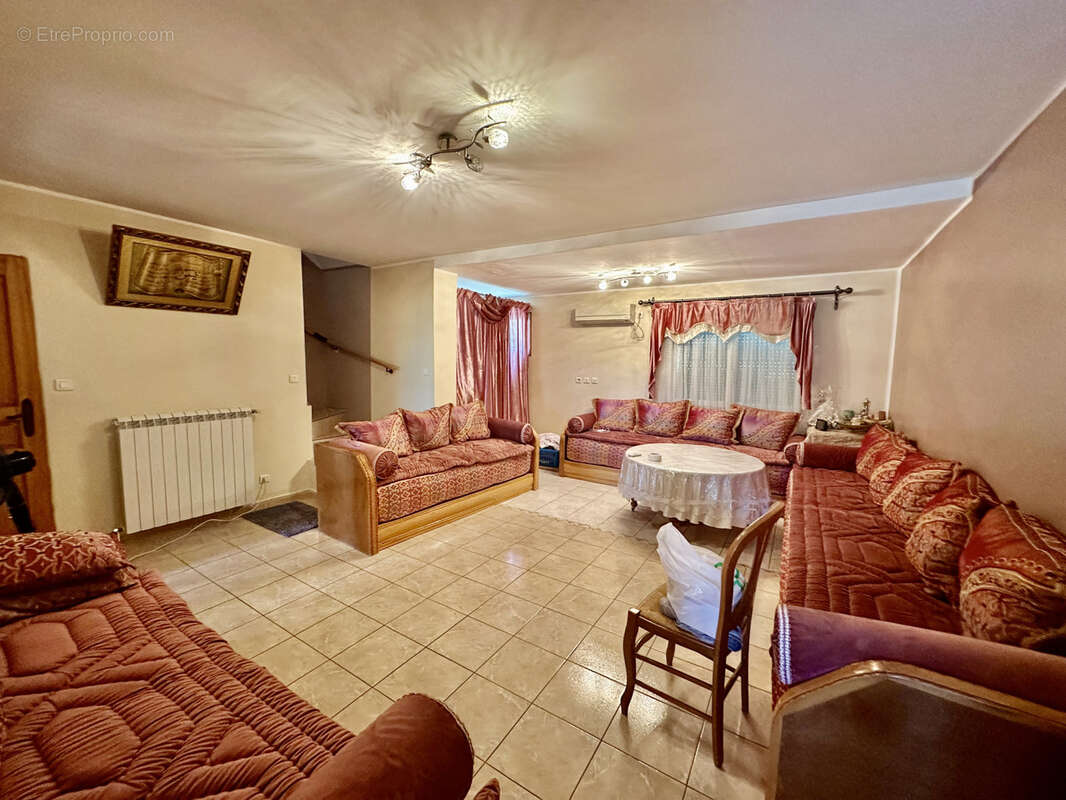 Maison à SAINT-GILLES