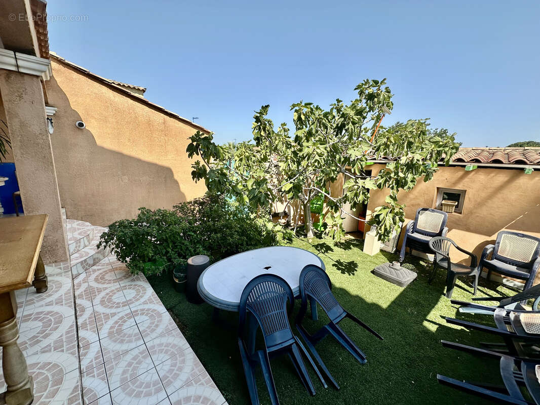 Maison à SAINT-GILLES