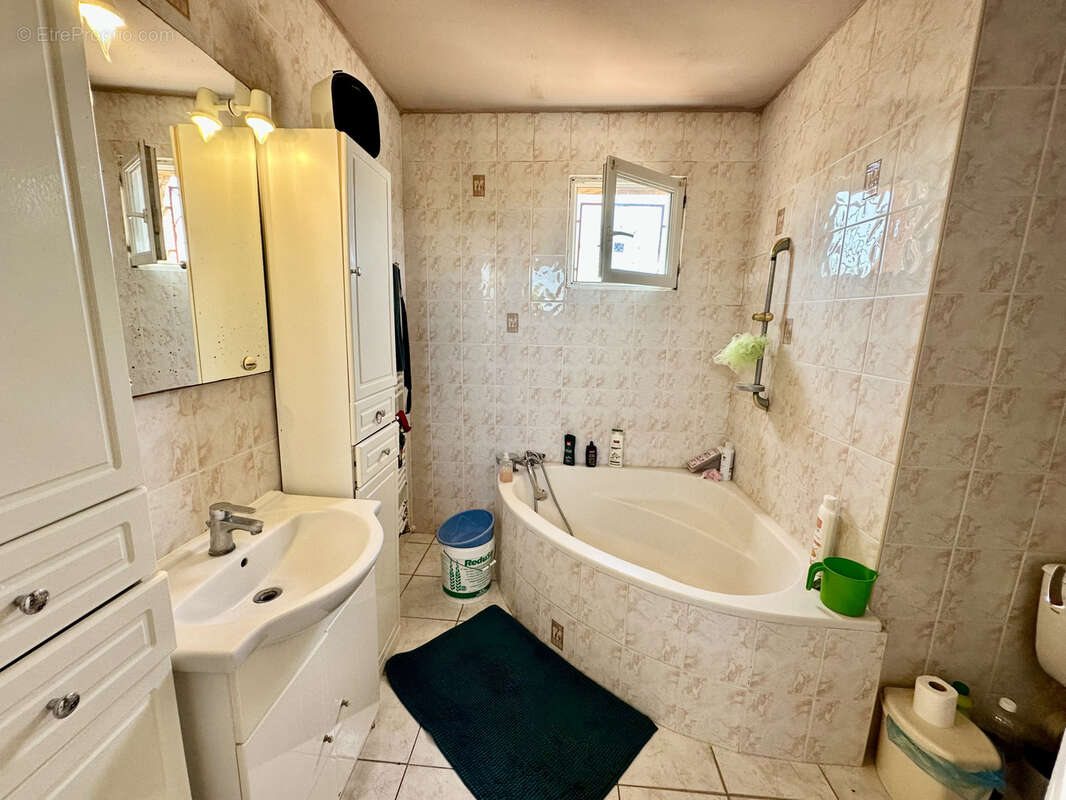 Maison à SAINT-GILLES