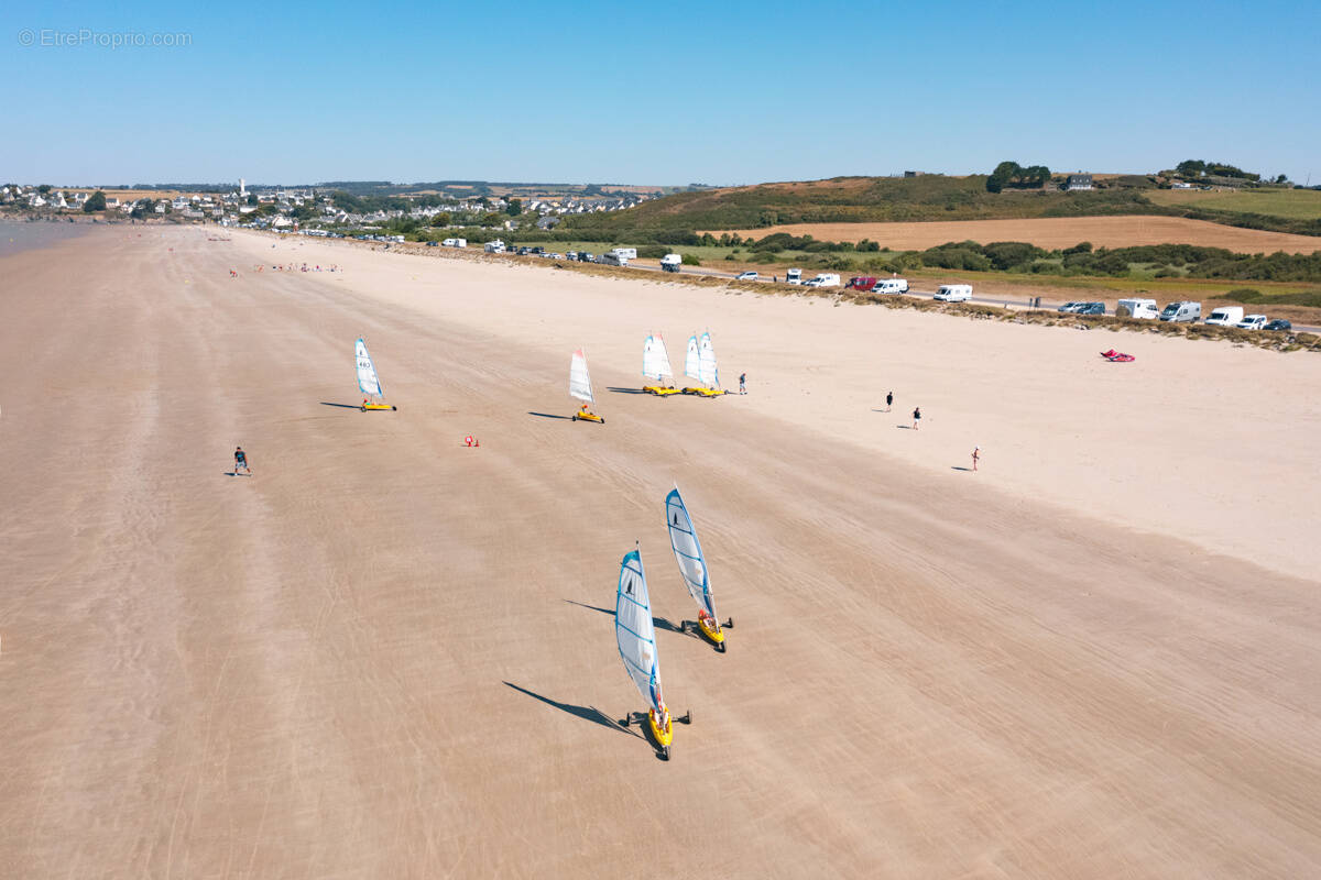 Maison à PLOMODIERN