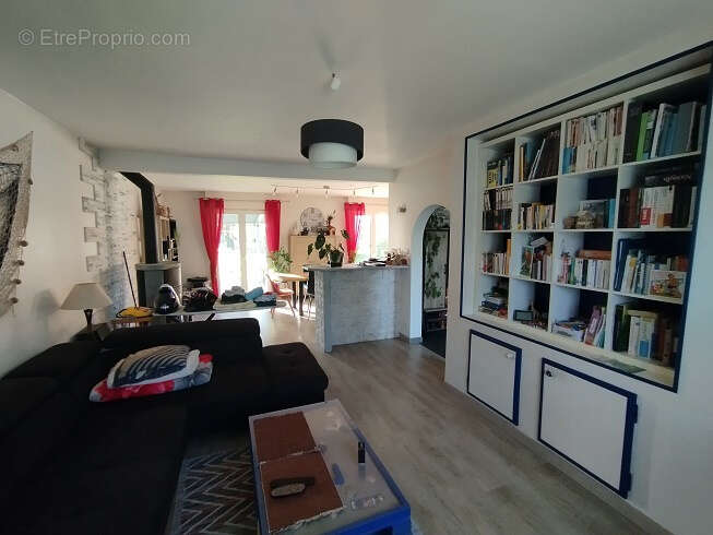 Maison à PLOMODIERN