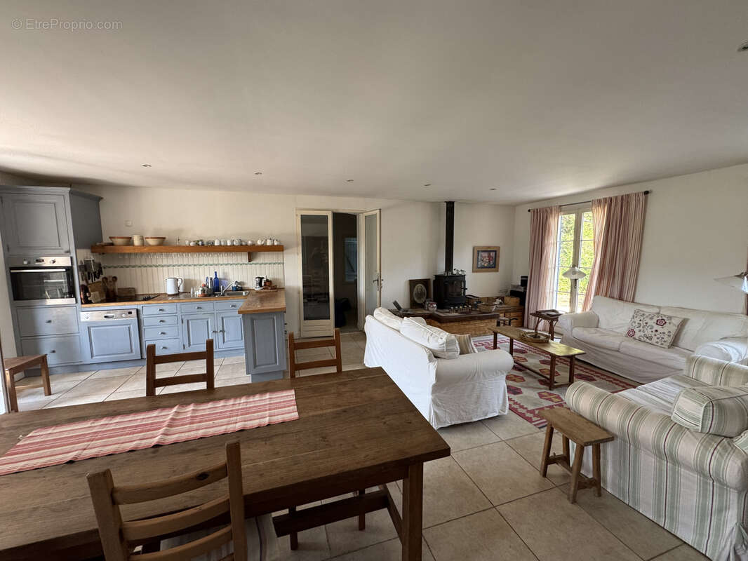 Maison à PAYRIN-AUGMONTEL