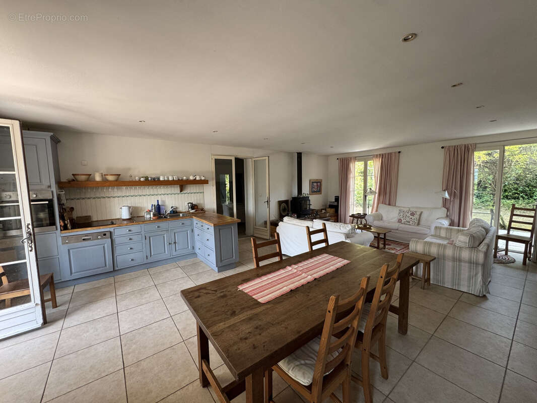 Maison à PAYRIN-AUGMONTEL