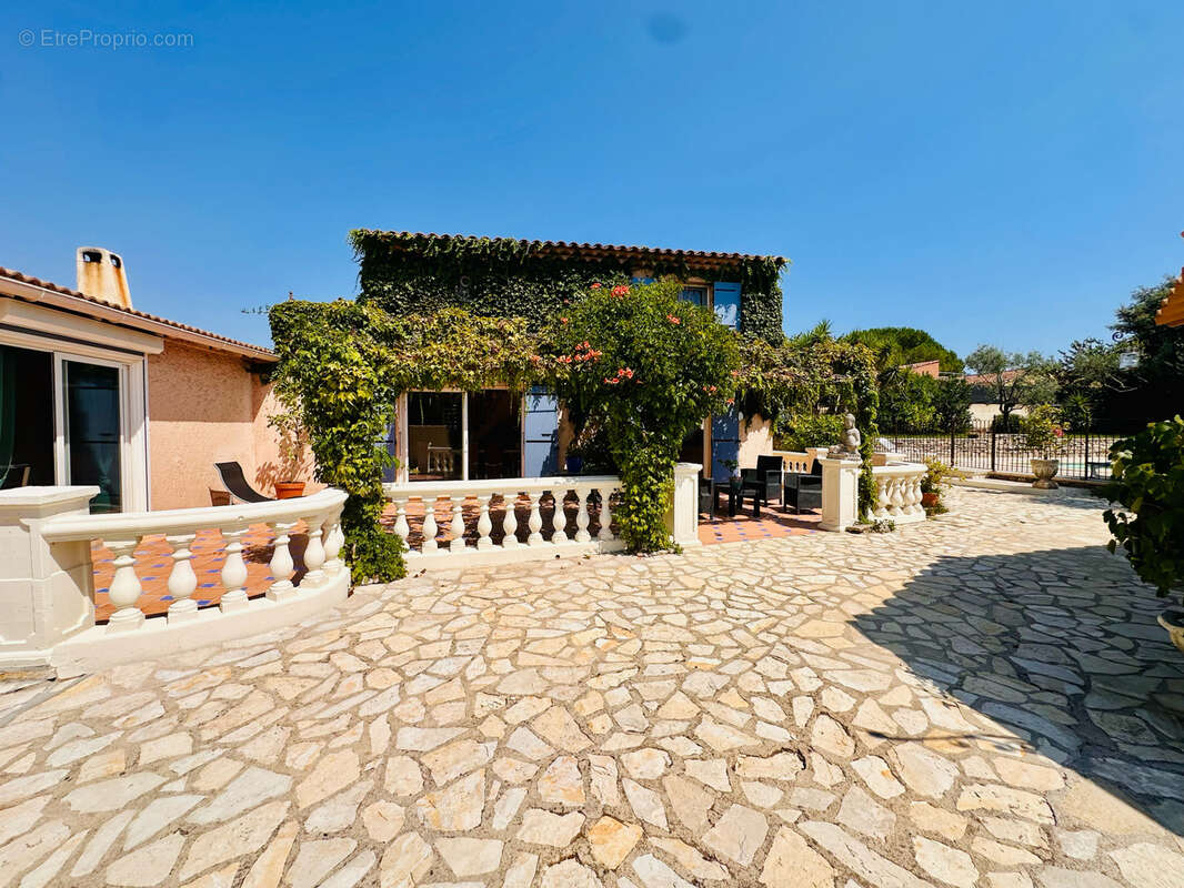 Maison à PEYMEINADE