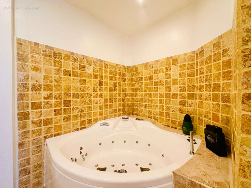 Maison à PEYMEINADE