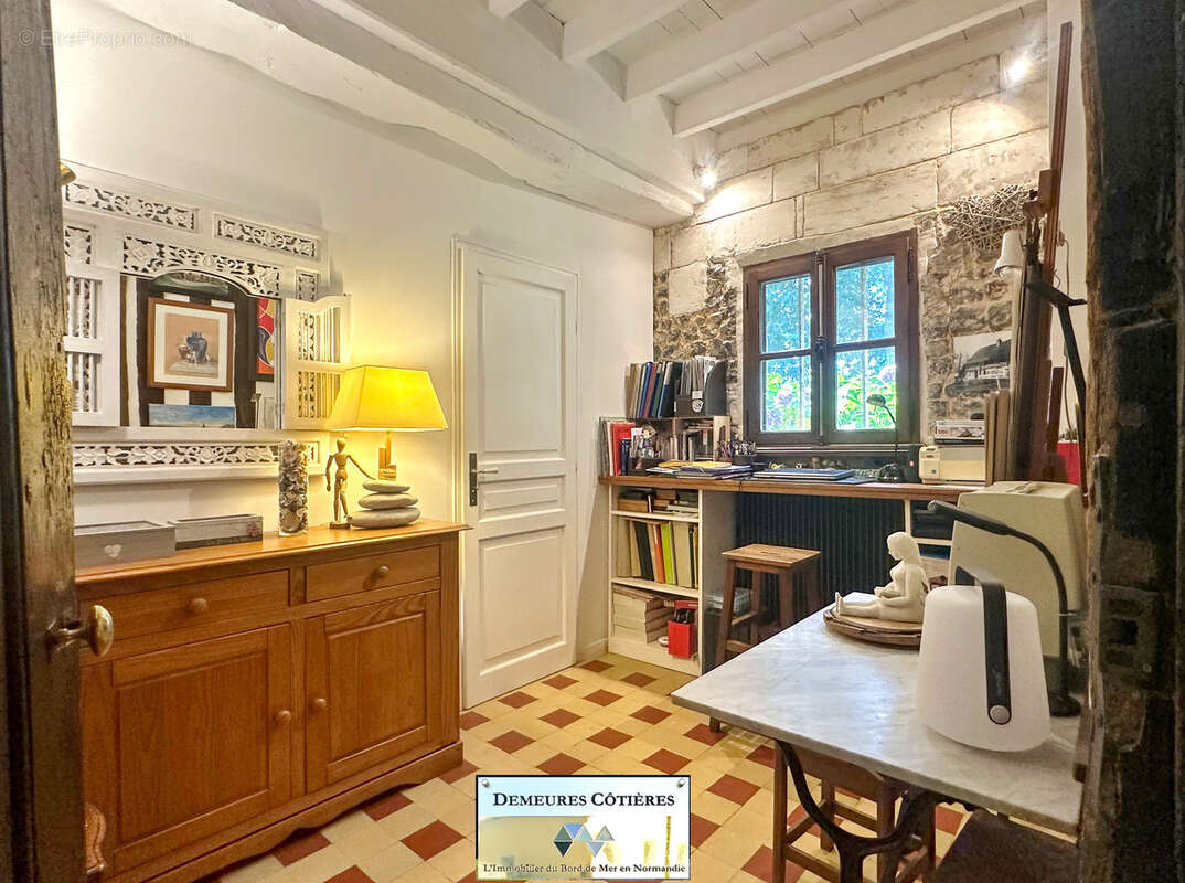 Maison à MONTIVILLIERS