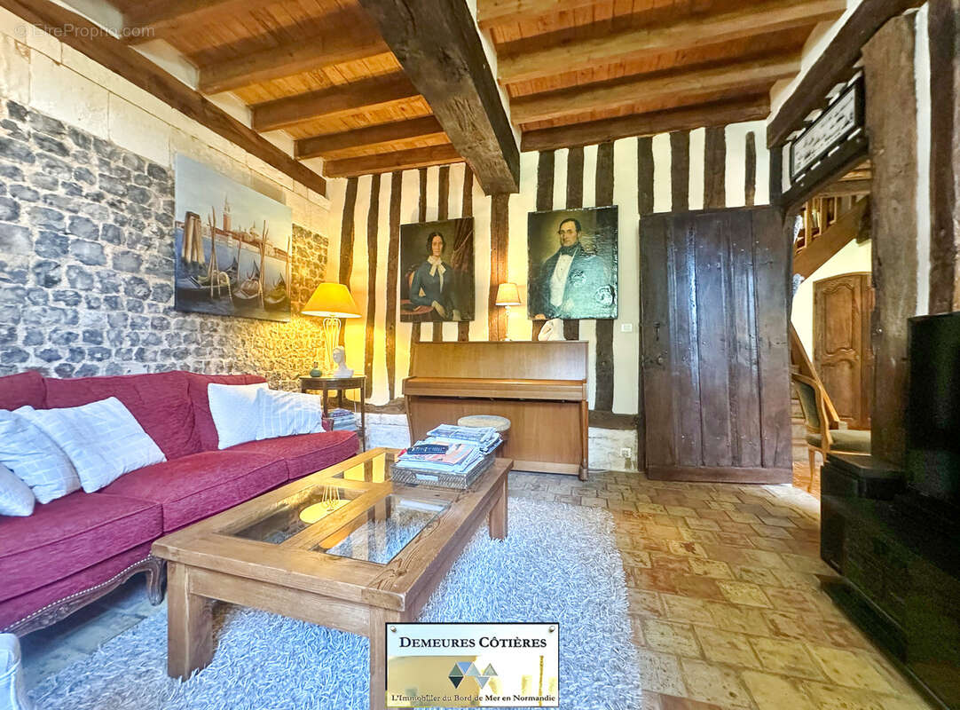 Maison à MONTIVILLIERS