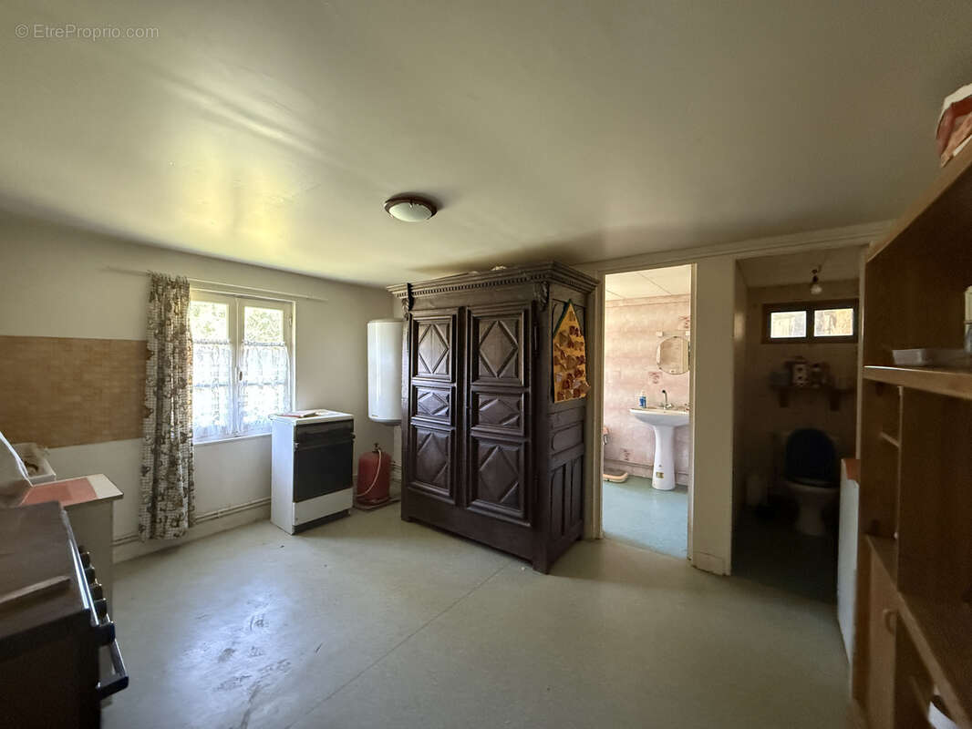 Maison à LE PETIT-CELLAND