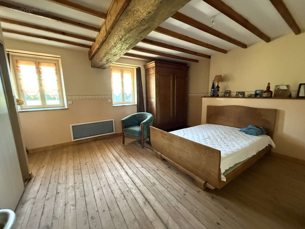 Maison à LE PETIT-CELLAND