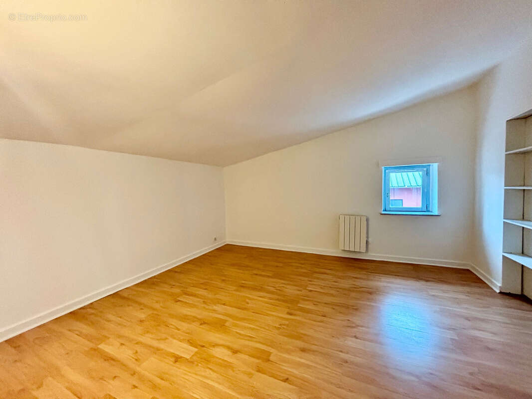 Appartement à CRAPONNE