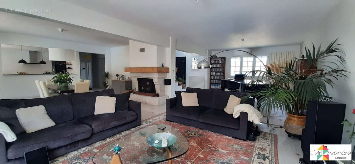 Maison à TRACY-LE-MONT