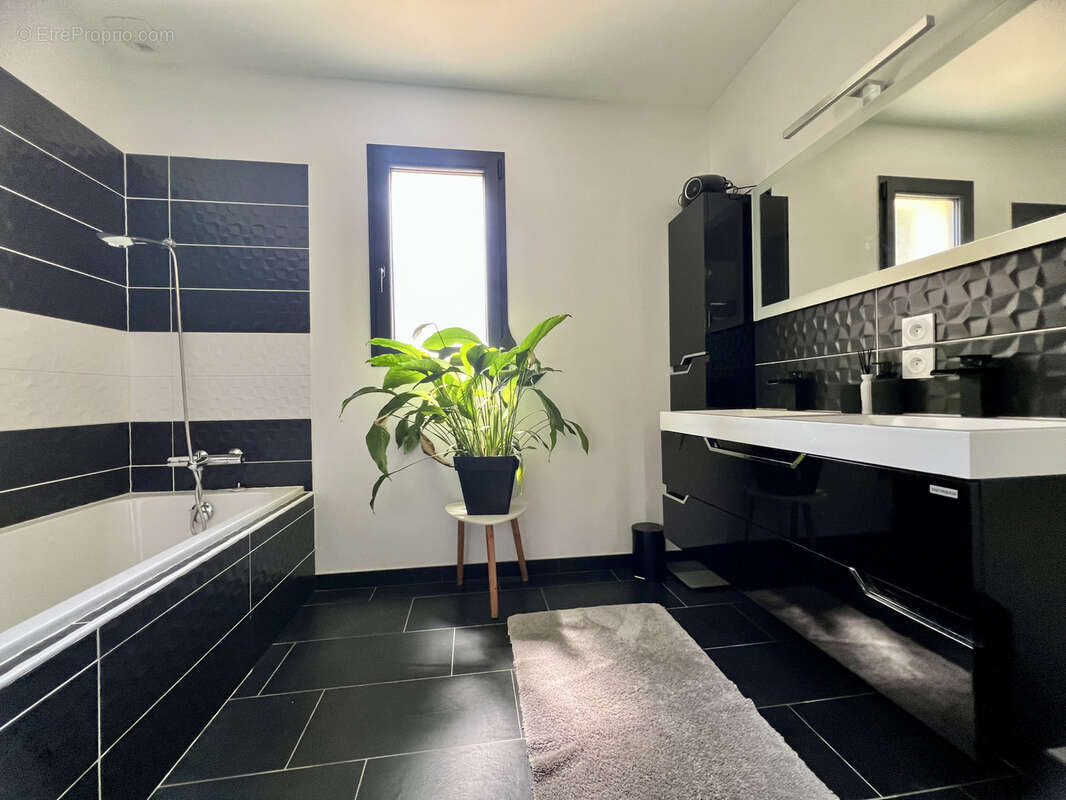 Maison à L&#039;ISLE-JOURDAIN