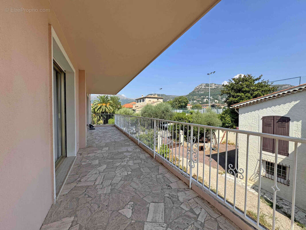 Appartement à VENCE